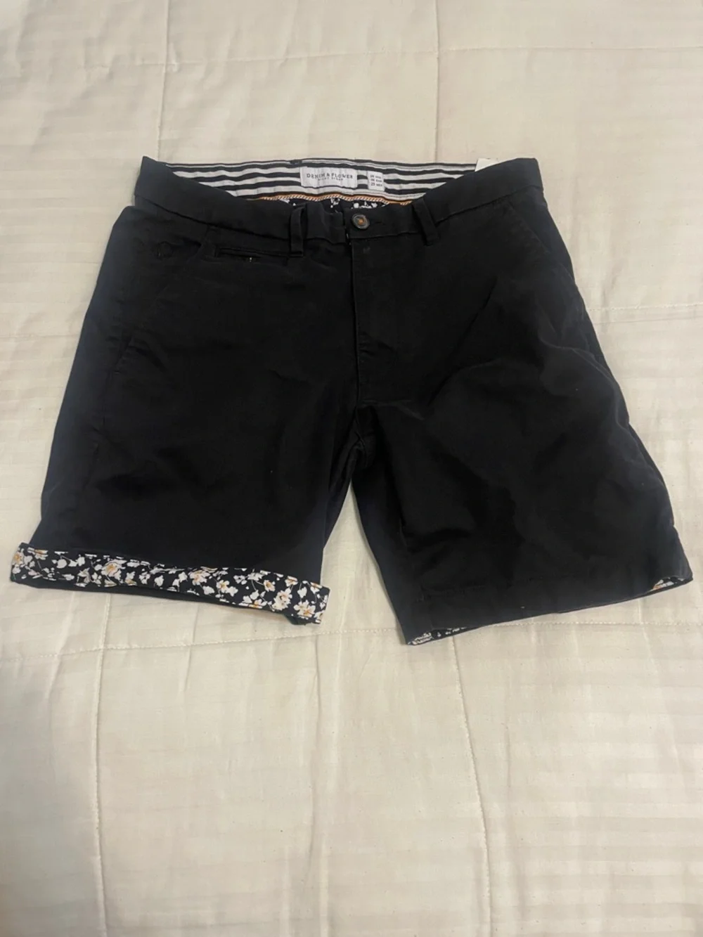 Denim & Flower Black Flat-Front Men's Shorts with Floral Cuff